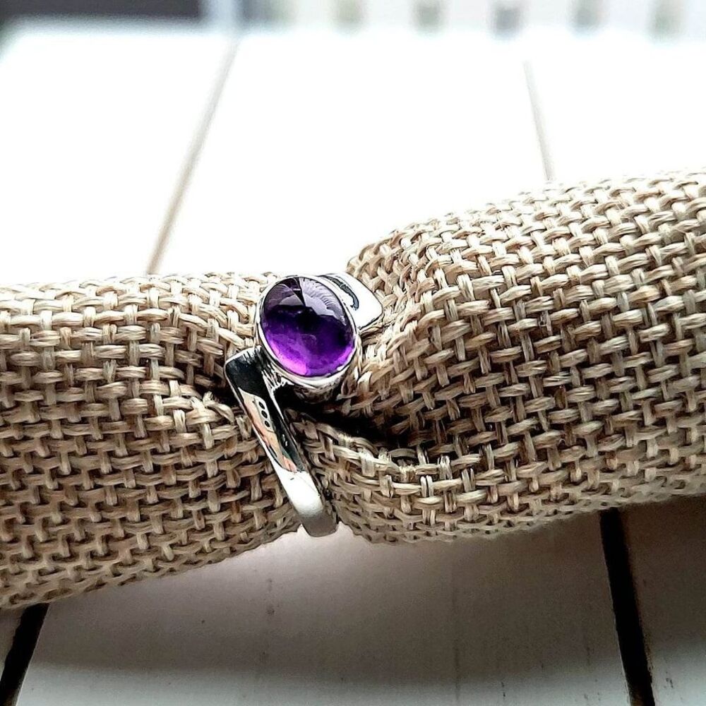 925 Sterling Silver Oval Amethyst Ring Size 9 | Purple Gemstone
